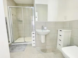 James House- click for photo gallery